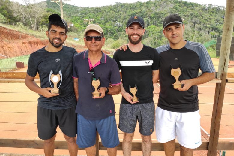 Tenistas de Itabira encerram temporada com torneio final