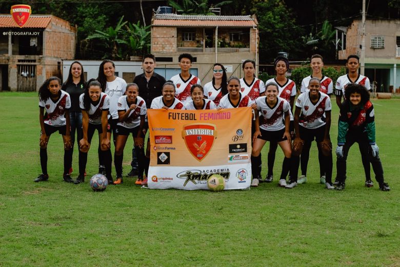 Time itabirano de futebol feminino busca patrocínio para disputar campeonato Time itabirano de futebol feminino busca patrocínio para disputar campeonato