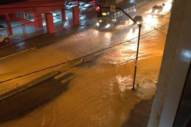 Monlevade continua sofrendo com as fortes chuvas