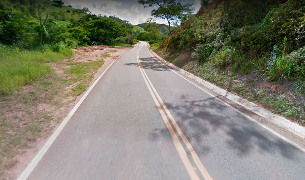 Andarilho morre ao ser atropelado por caminhão; motorista foge sem prestar socorro