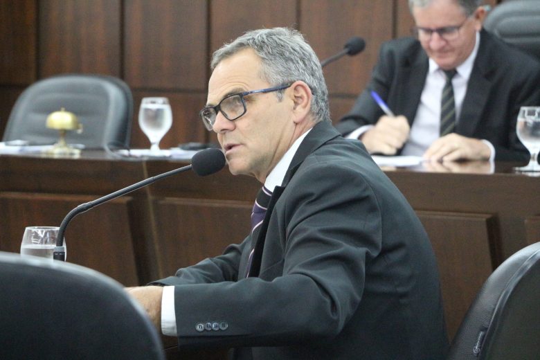 Pela quinta reunião consecutiva, parecer sobre taxa mínima entra para votação em Monlevade