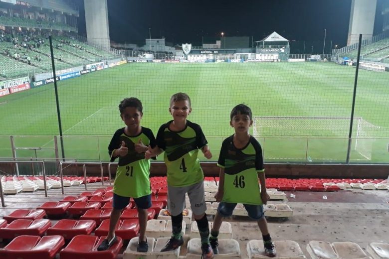 Crianças itabiranas vão à Colômbia participar de campeonato internacional Crianças itabiranas vão à Colômbia participar de campeonato internacional