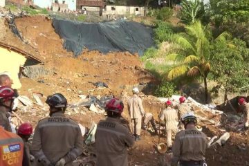 Deslizamento deixa sete mortos e três pessoas feridas no Recife