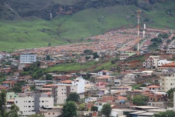 Monlevade amanhece já com protestos no bairro Planalto