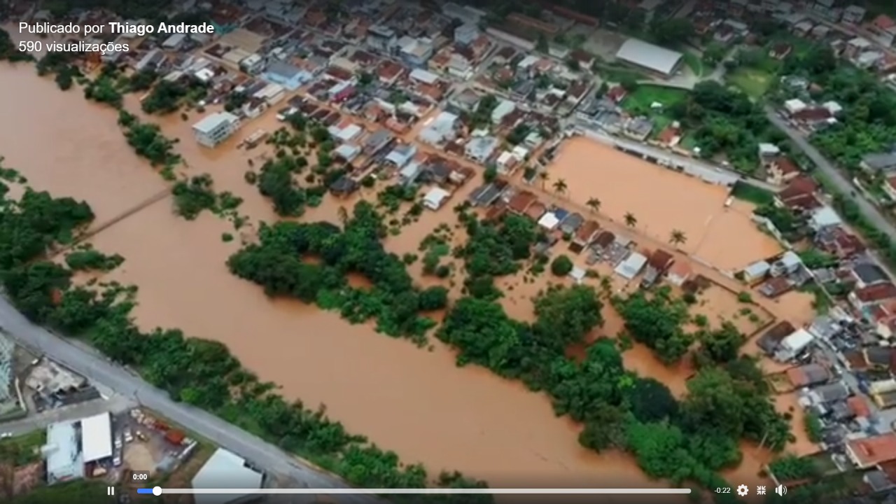 Rio sobe quase sete metros e deixa moradores desalojados em Nova Era