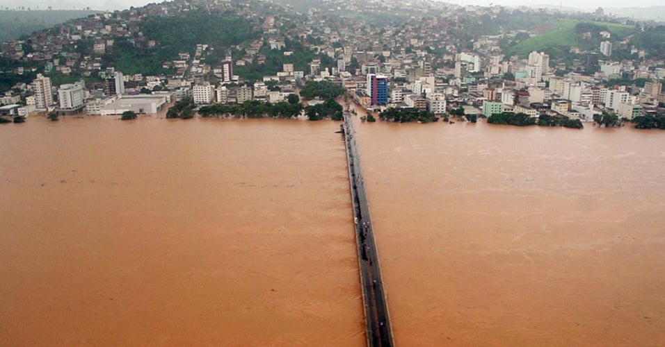 Chuva faz mais de 10 mil pessoas deixarem suas casas no Espírito Santo