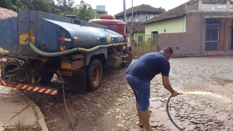 Ações voluntárias minimizam impactos da chuva em Santa Bárbara