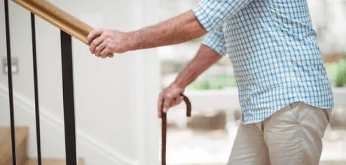 Aplicativo ensina como reduzir riscos para idosos em ambientes domésticos