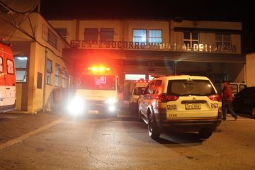 Mulher é presa após arremessar água fervente no companheiro