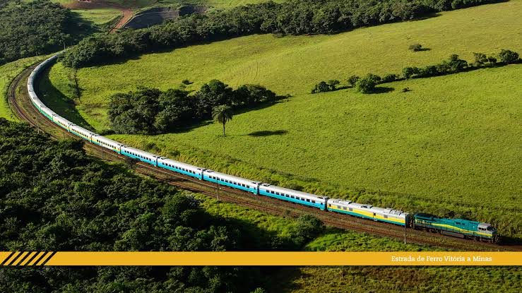 Trem de passageiros permanece com a circulação suspensa nesta segunda