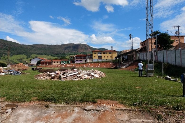 Conceição começa obras para construir estádio padrão FIFA