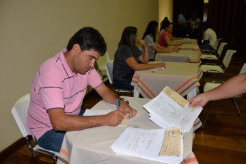Prefeitura de São Gonçalo repassa R$8 mil a 333 representantes de famílias e comércio