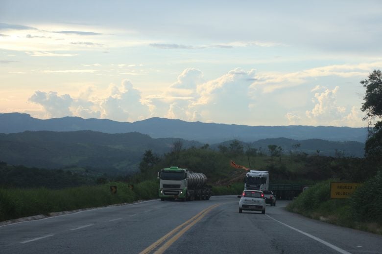 Trânsito intenso na BR-381 sentido Belo Horizonte neste sábado