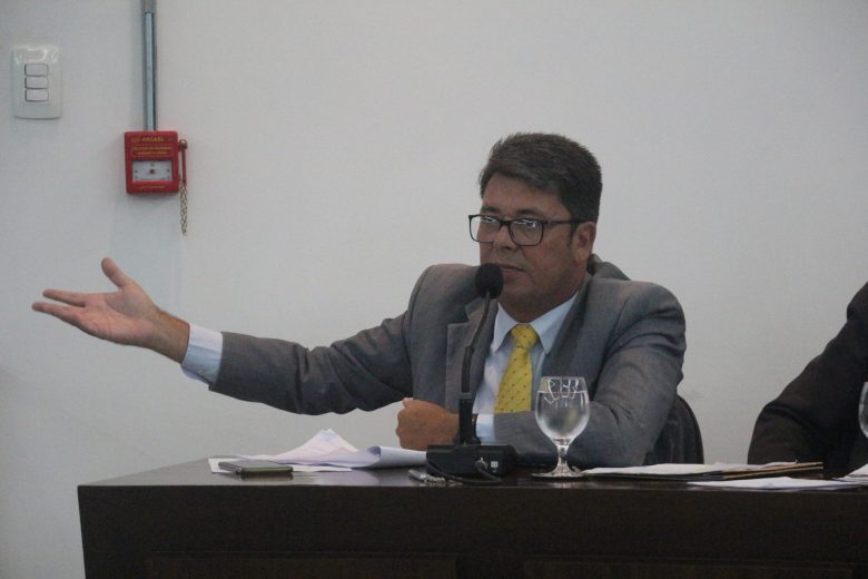 Projeto que cede quatro estagiários ao Fórum rende discussão na Câmara de Monlevade