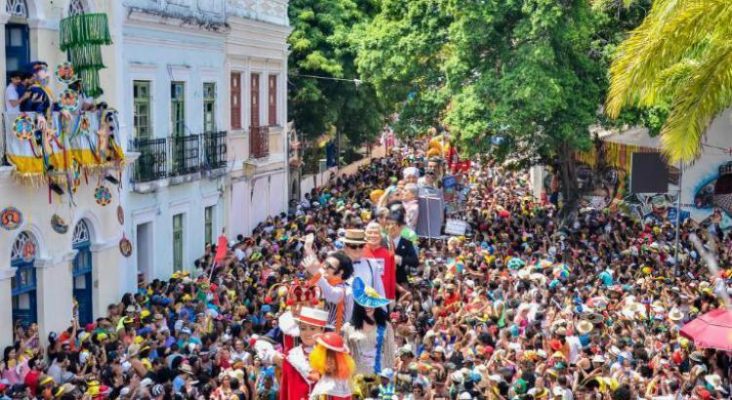 afinal-carnaval-e-ou-nao-feriado