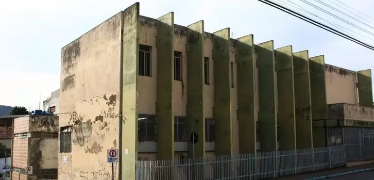 Aulas na rede estadual são mantidas para o dia 10 e greve ainda é indefinida em Monlevade