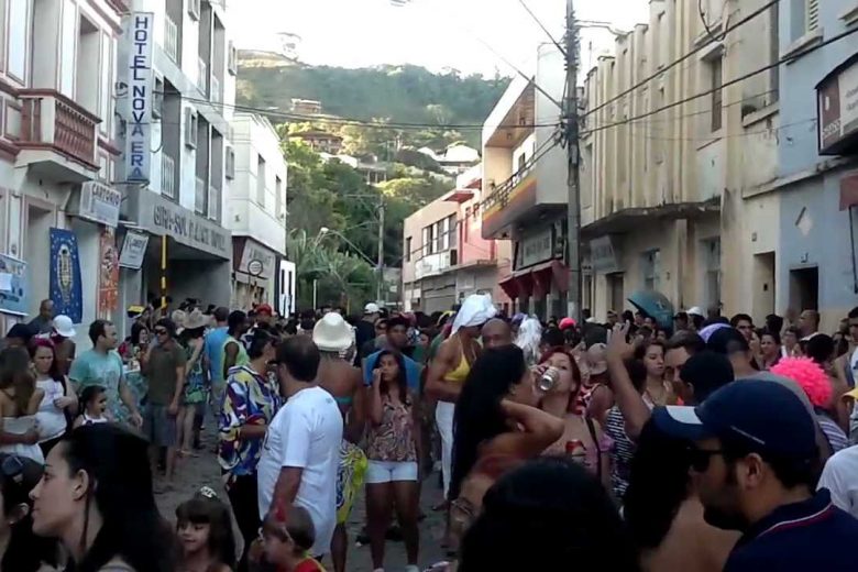 Nova Era mantém carnaval tradicional com blocos e diversas bandas