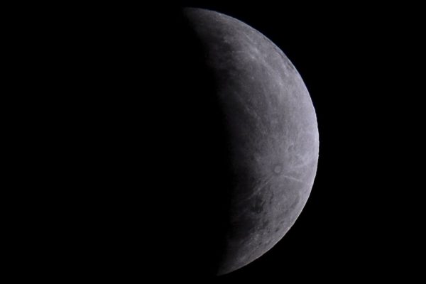 Região do Canadá declara estado de emergência para acompanhar o eclipse solar total