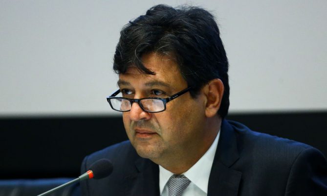 ministro-confirma-primeiro-caso-de-coronavirus-no-brasil