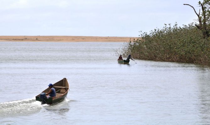 samarco-e-renova-atrasam-dragagem-de-usina-multa-soma-r-46-milhoes