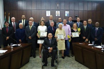 Câmara de Monlevade presta homenagem às “Mulheres Construtoras da Democracia”