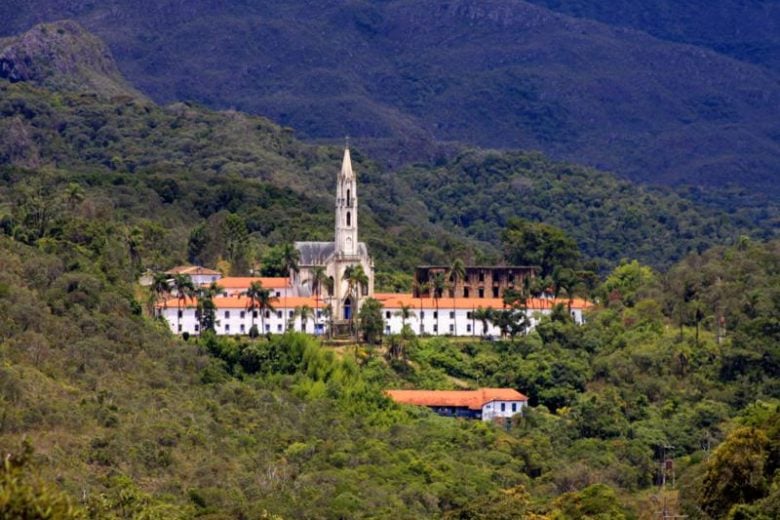 Santuário do Caraça suspende visitação aos finais de semana