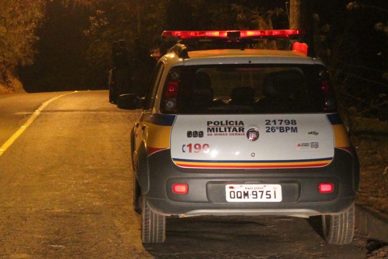 Entregador tem motocicleta levada de assalto no bairro Conceição