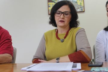 Secretária diz que não há registro de casos entre familiares de infectado
