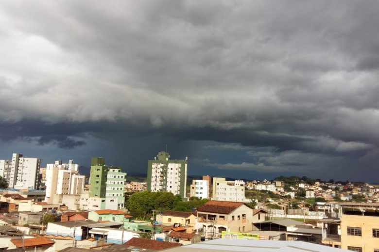 Tempo permanece instável nesta terça-feira em Itabira Tempo permanece instável nesta terça-feira em Itabira