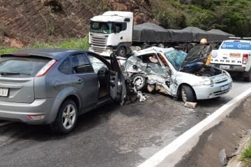 Acidente na BR-381 deixa duas pessoas feridas neste sábado