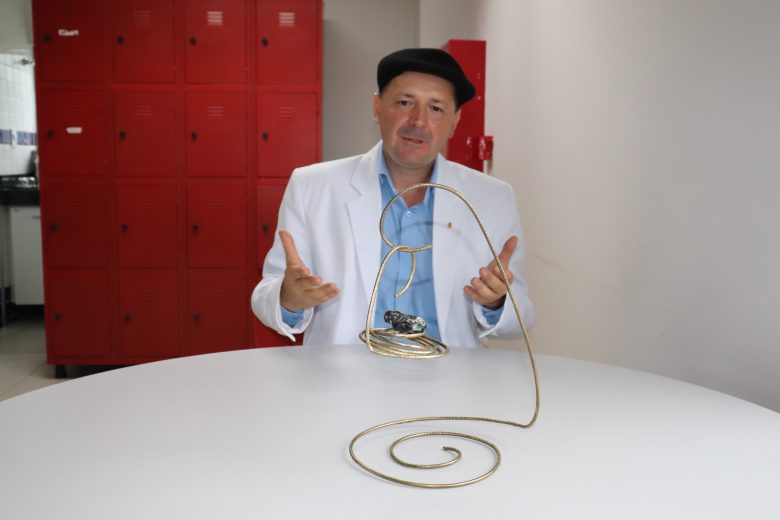 Exposição Solo Sagrado de Pessoas Abençoadas entra na reta final e segue até o dia 22 no Museu de Itabira Exposição Solo Sagrado de Pessoas Abençoadas entra na reta final e segue até o dia 22 no Museu de Itabira