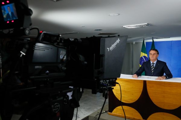orientacao-sera-de-isolamento-vertical-conversarei-com-mandetta-diz-bolsonaro