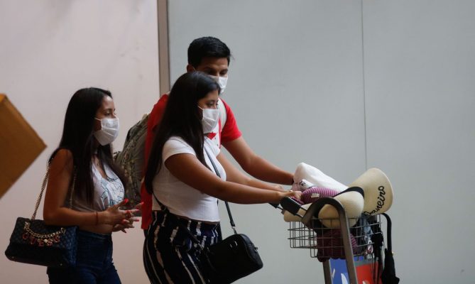 Anvisa aprova fim da obrigatoriedade de máscaras em aviões