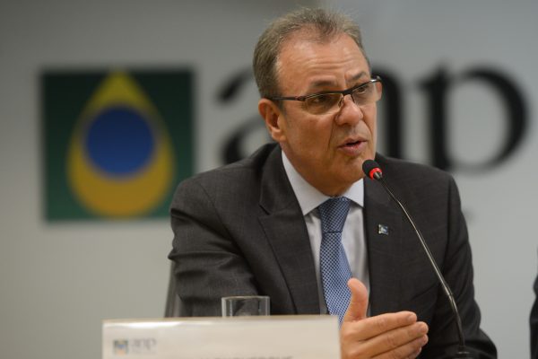 ministro-de-minas-e-energia-e-mais-um-do-primeiro-escalao-de-bolsonaro-com-coronavirus