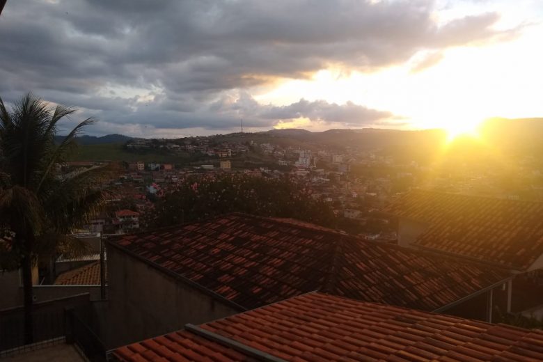 Termômetros podem chegar aos 34ºC em Itabira nesta terça (29)