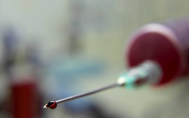 O paciente contraiu o vírus HIV após receber transfusão de sangue em hospital de Guanhães