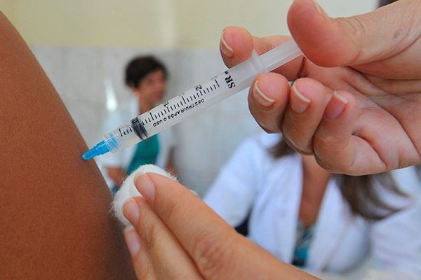vacinação influenza coronavírus