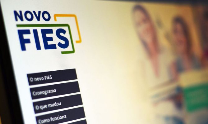 Prazo para renovação de contratos do Fies é prorrogado