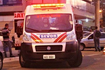Motociclista fica ferido em colisão com carro no Centro de João Monlevade