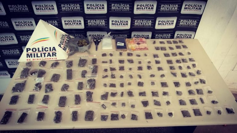 Dois são presos por tráfico de drogas em Monlevade