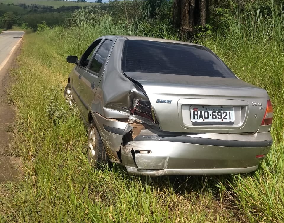 Motorista embriagado se envolve em acidente na MG-129