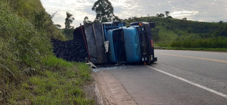 caminhão carvão