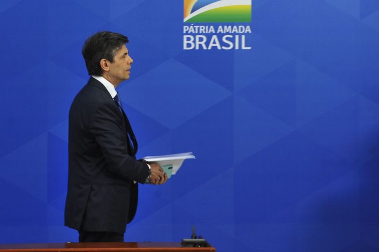 Ministro da Saúde reconhece agravamento da situação com avanço da Covid-19