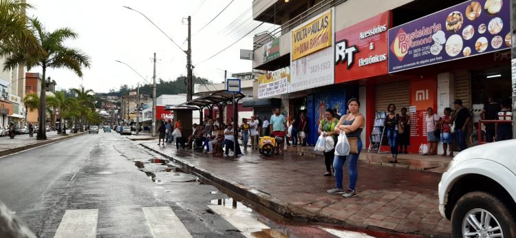 primeira-segunda-feira-do-mes-lota-ruas-de-itabira-apesar-de-recomendacao-pelo-isolamento