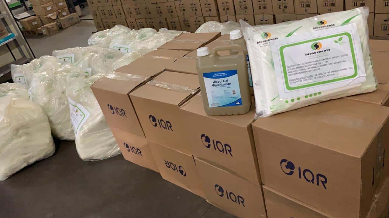 sicoob-credivale-doa-16-mil-lencois-e-490-litros-de-alcool-em-gel-a-secretaria-municipal-de-saude (4)