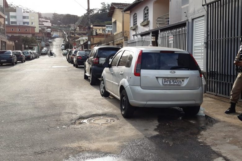 Veículo com placa clonada é encontrado em bairro de Itabira 