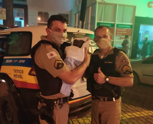Mulher finge ser enfermeira, rouba recém-nascida e acaba presa 