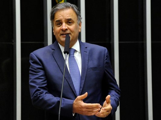 aecio-neves-e-outras-11-pessoas-sao-iniciados-pela-pf-por-ilegalidades