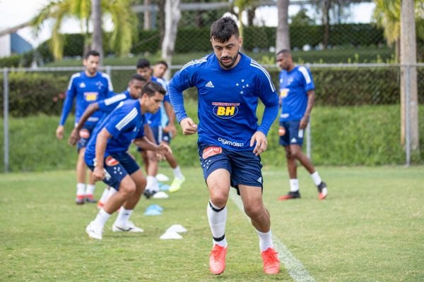 Cruzeiro anuncia volta aos treinos