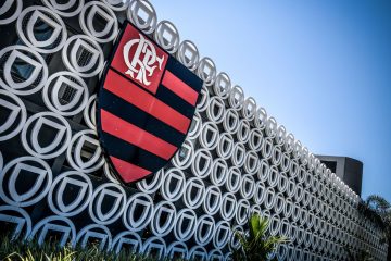 Flamengo faz exames e 38 funcionários testam positivo para a covid-19